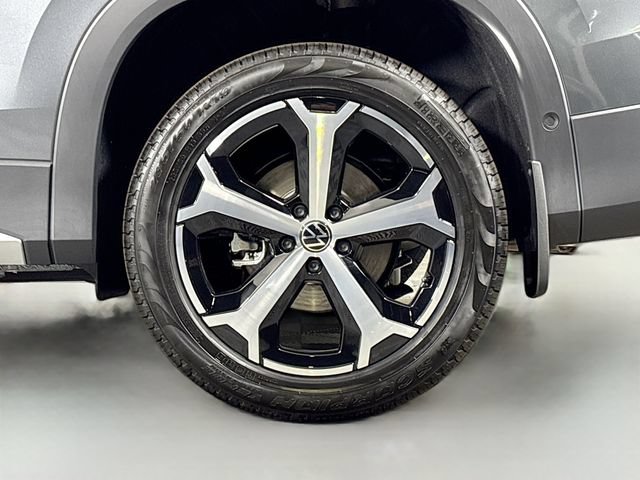New 2026 Volkswagen Tiguan SE AWD/4WD image 32
