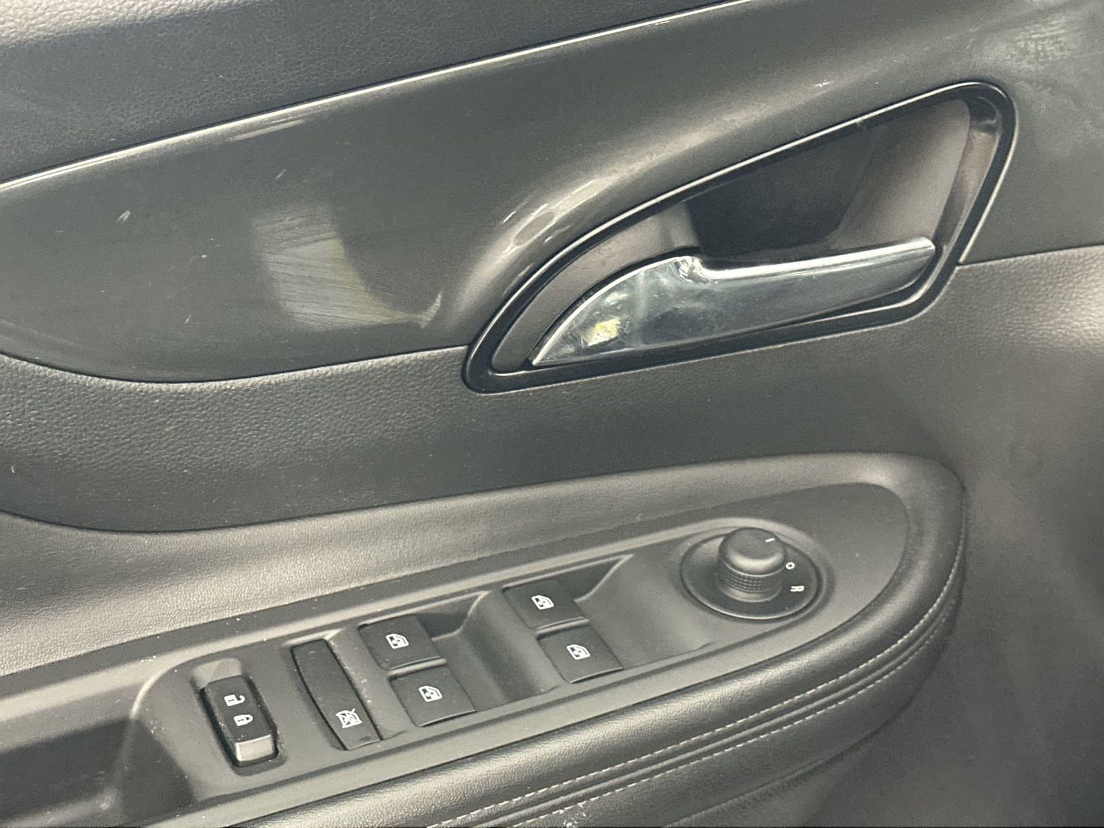 Used 2017 Buick Encore Essence image 13