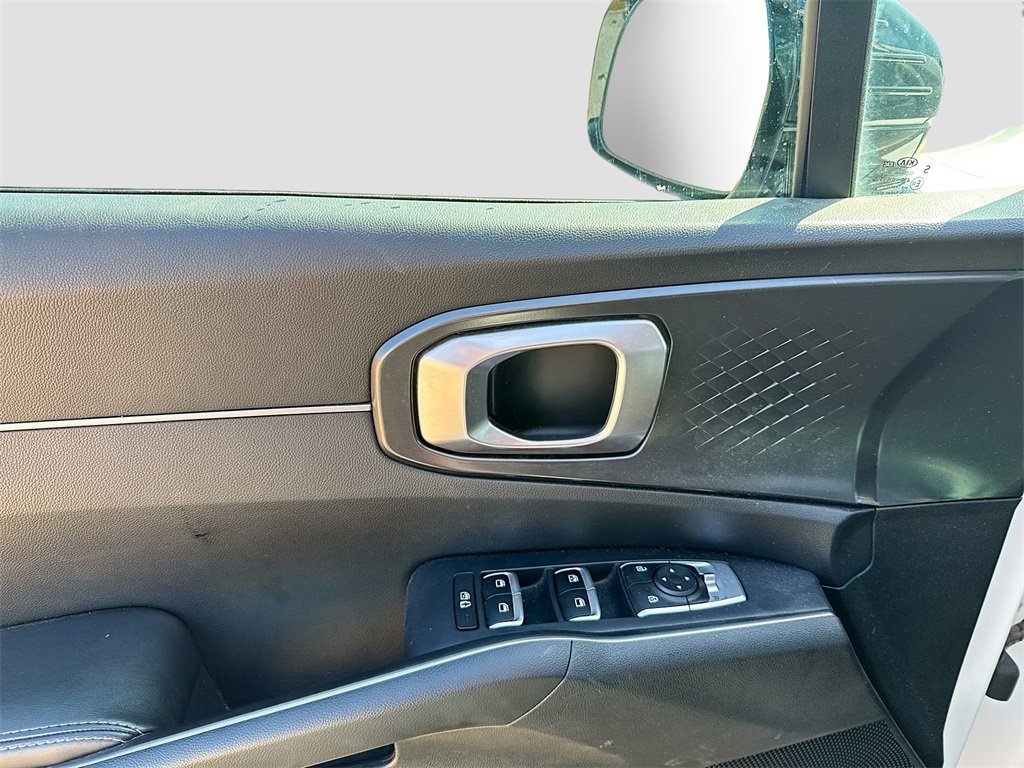 Used 2021 Kia Sorento S w/ Panoramic Sunroof Package image 9