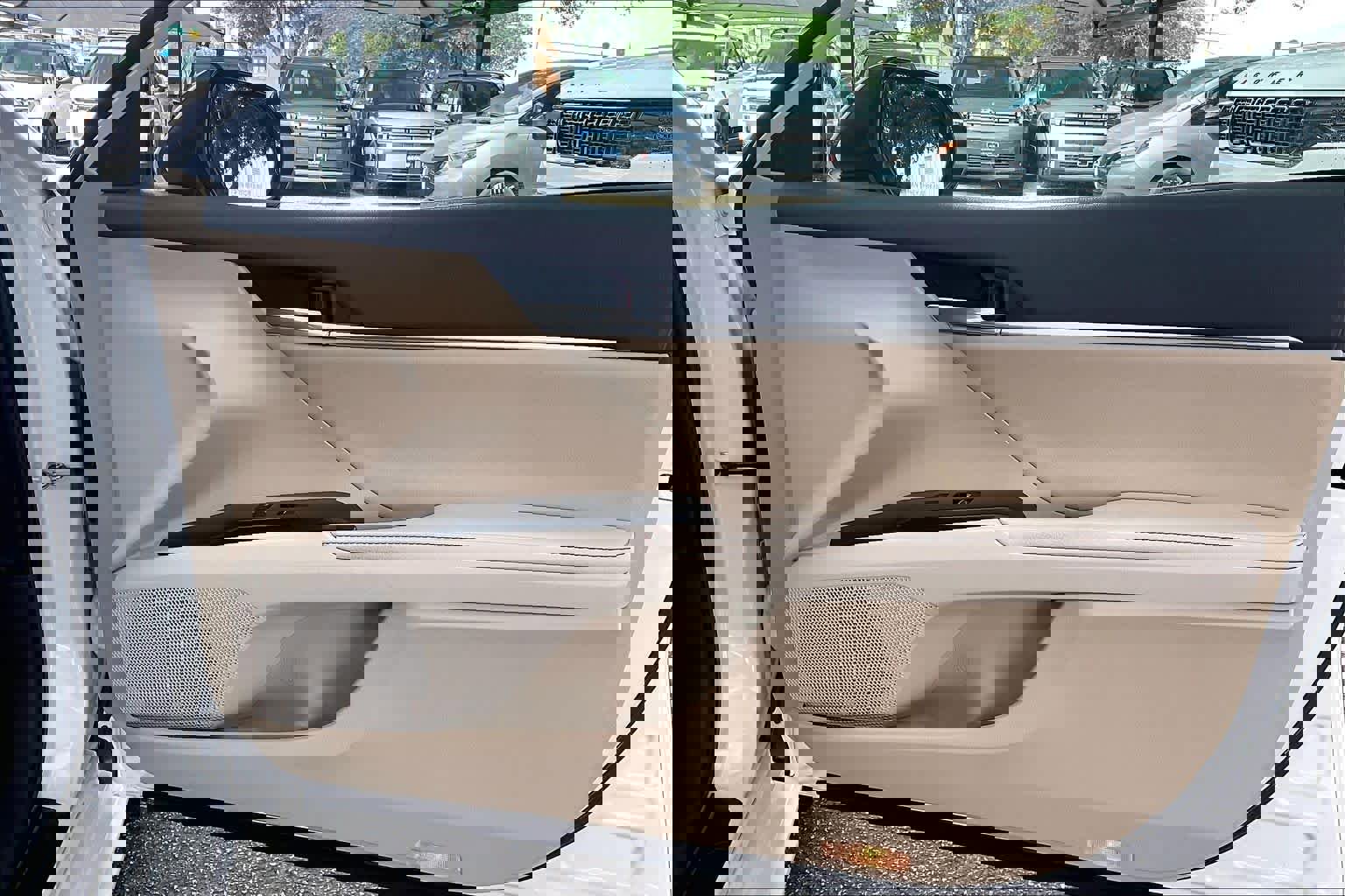 Used 2020 Toyota Camry XLE FWD image 23