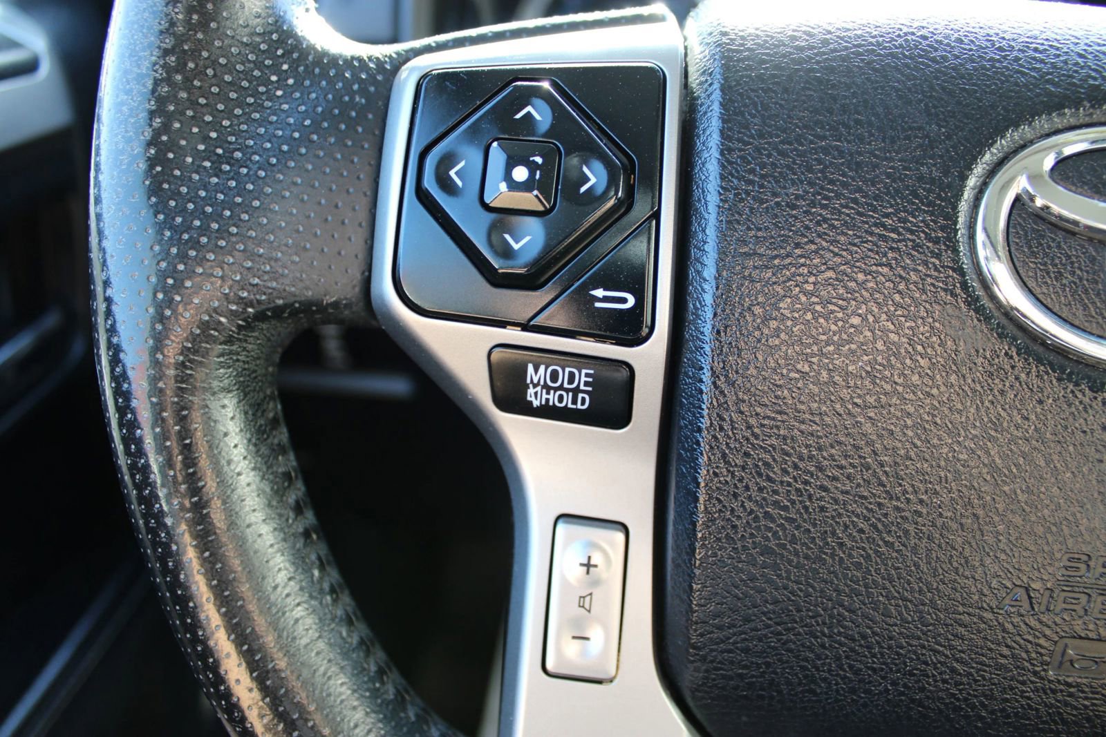 Used 2014 Toyota 4Runner SR5 Premium image 36