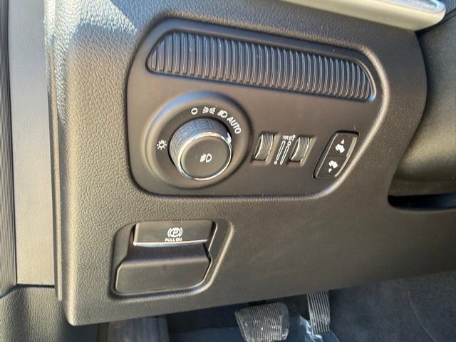Used 2024 Jeep Wagoneer Series III w/ Premium Group I AWD/4WD image 24