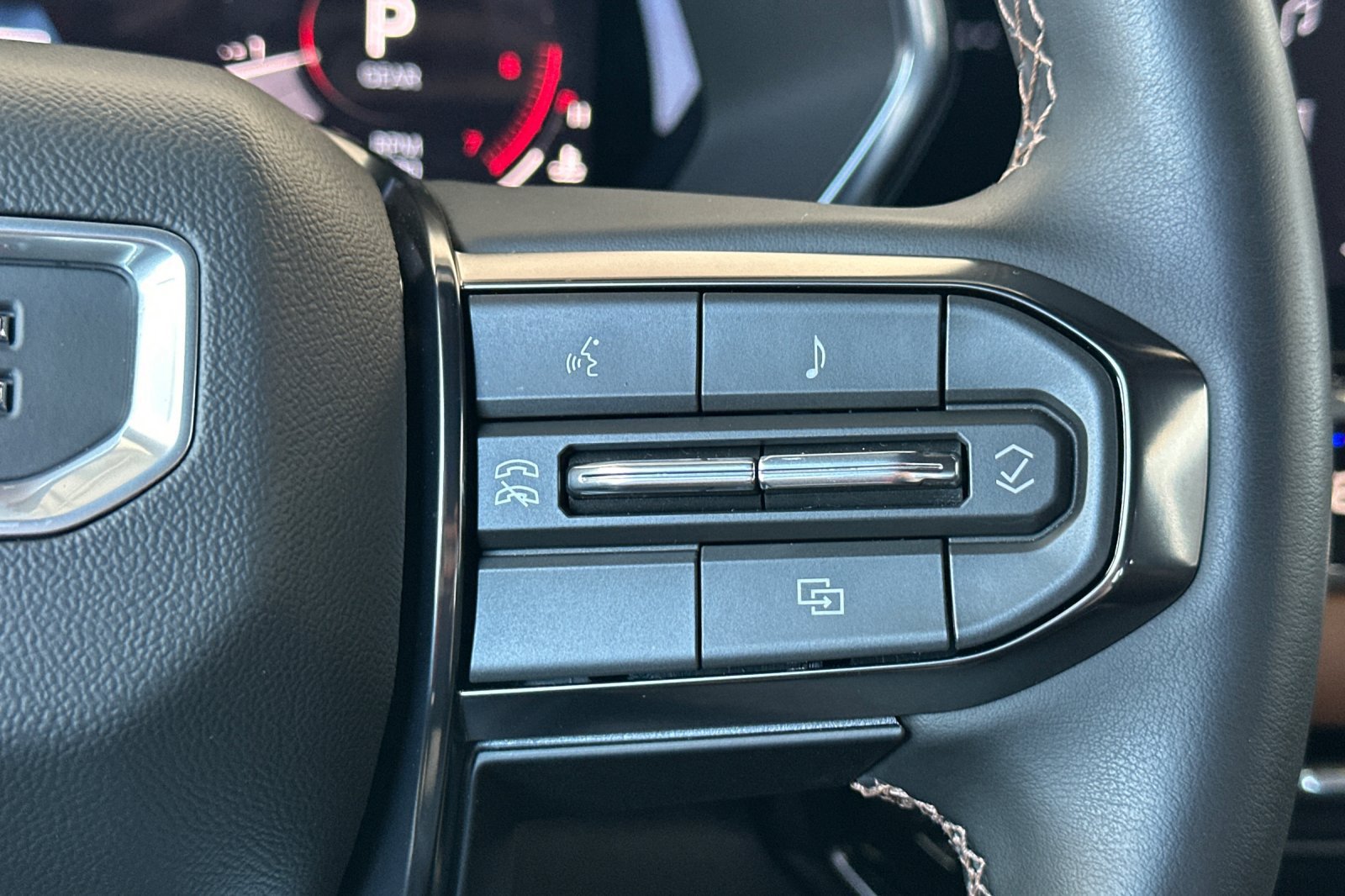 Certified 2026 GMC Canyon AT4 AWD/4WD image 32