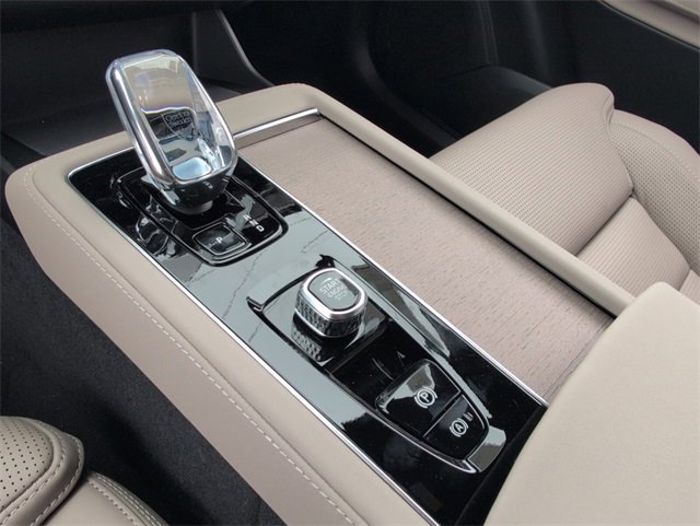 New 2026 Volvo XC90 B6 Ultra image 15