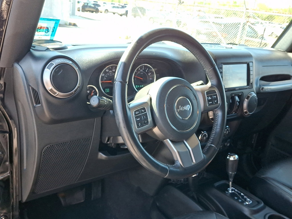 Used 2018 Jeep Wrangler Unlimited Sahara AWD/4WD image 25