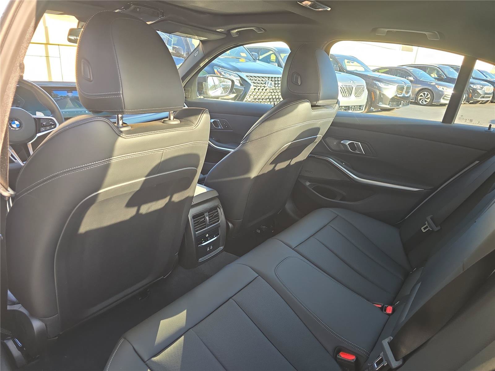 Used 2025 BMW M340i RWD image 9