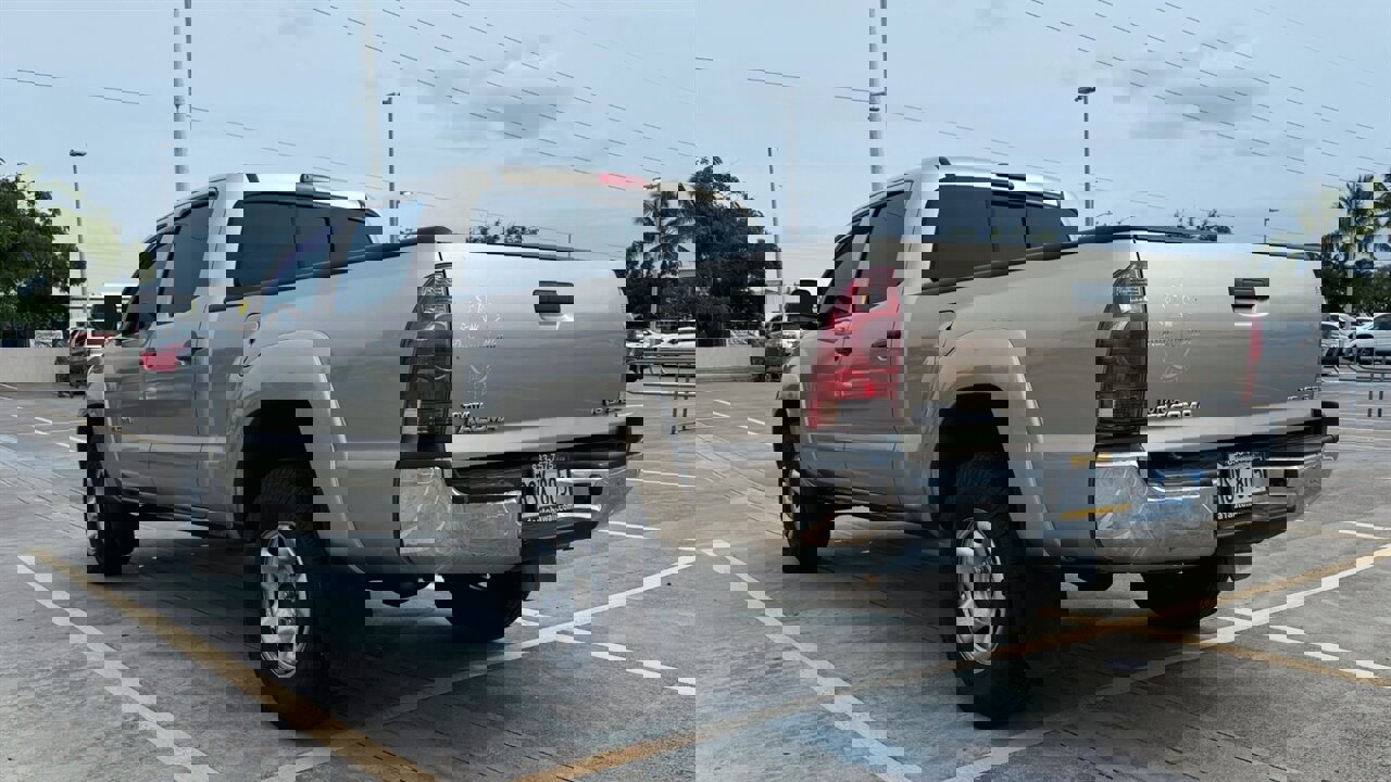 Used 2007 Toyota Tacoma PreRunner RWD image 4