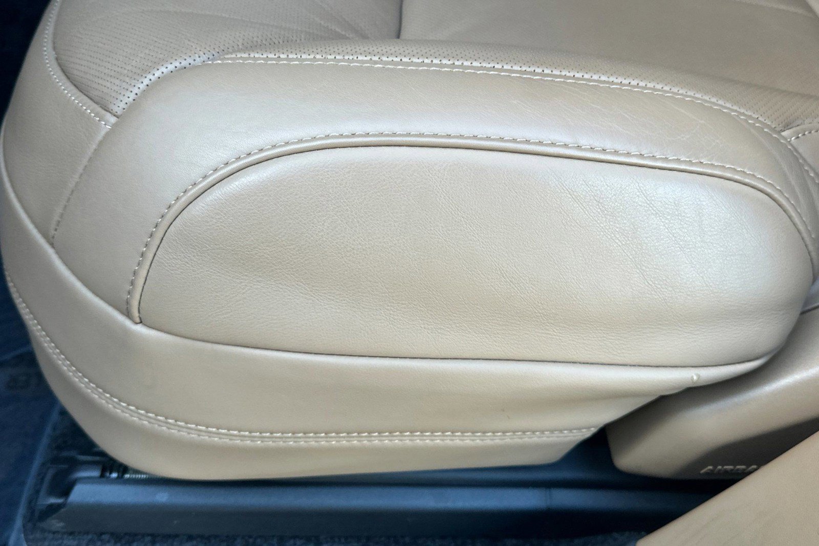 Certified 2023 Land Rover Range Rover Long Wheelbase Autobiography image 14