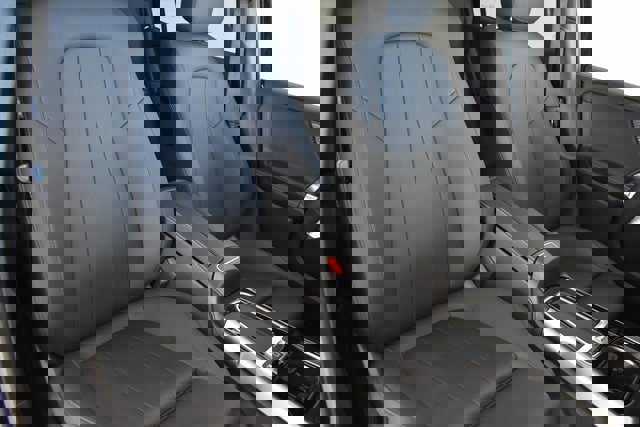 New 2025 Mercedes-Benz GLB 250 4MATIC image 6