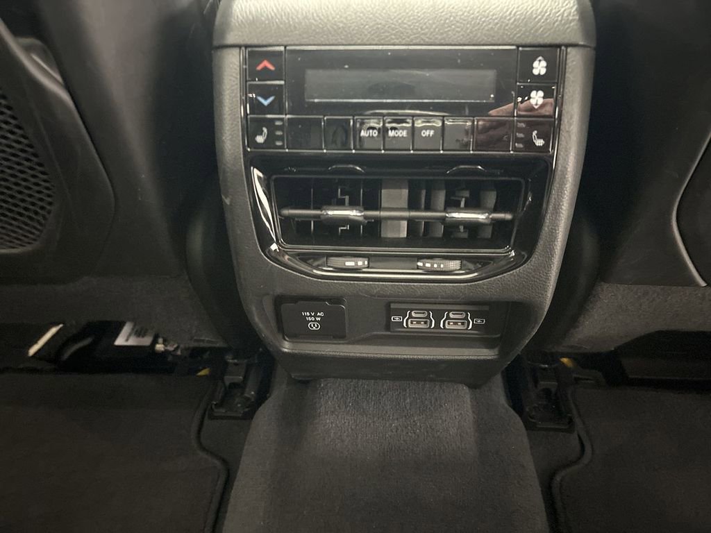 Used 2023 Jeep Grand Cherokee L Limited w/ Luxury Tech Group II image 27