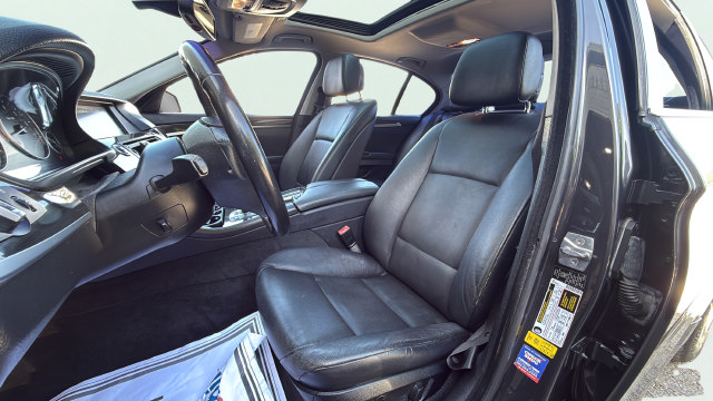 Used 2011 BMW 528i Sedan RWD image 12