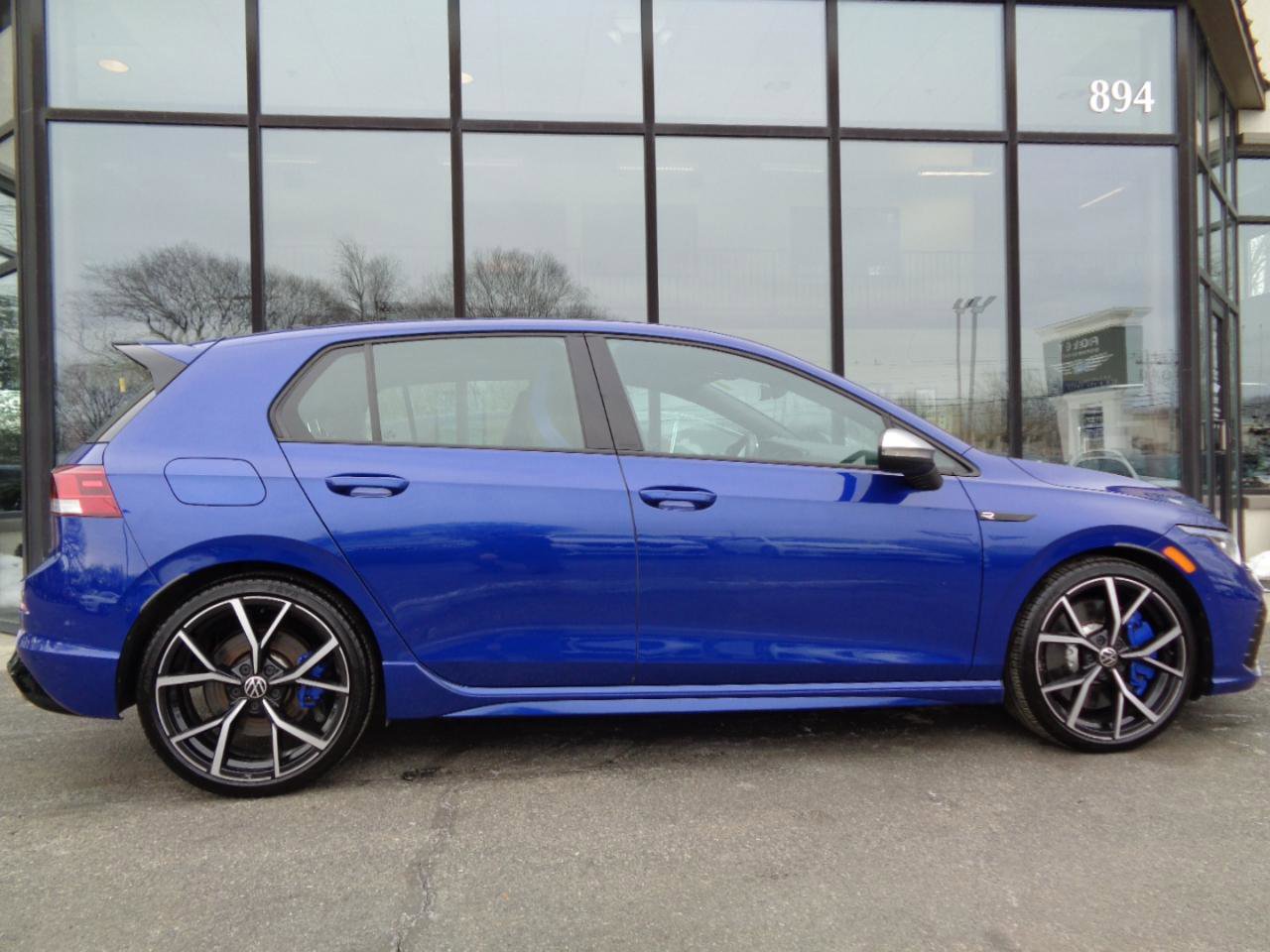Used 2022 Volkswagen Golf R image 4