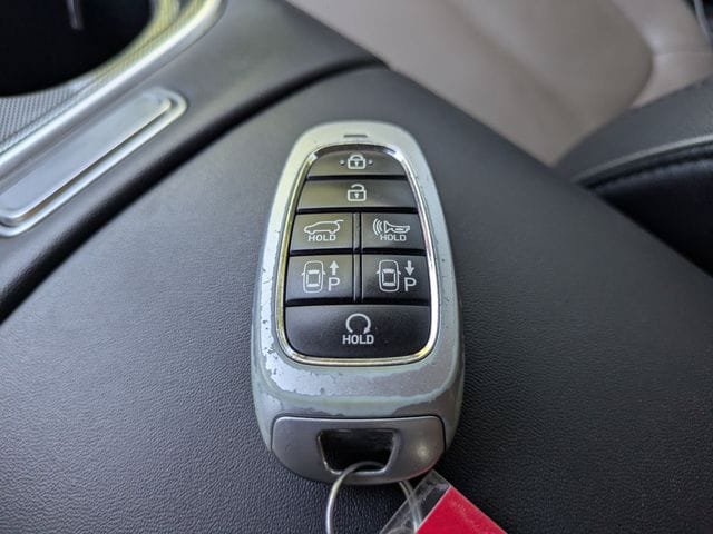 Used 2023 Hyundai Santa Fe Limited AWD/4WD image 30