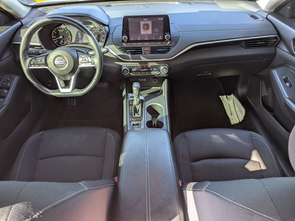 Used 2019 Nissan Altima 2.5 SV image 2