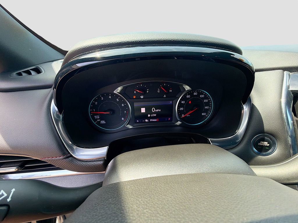 Used 2023 Chevrolet Traverse RS FWD image 40