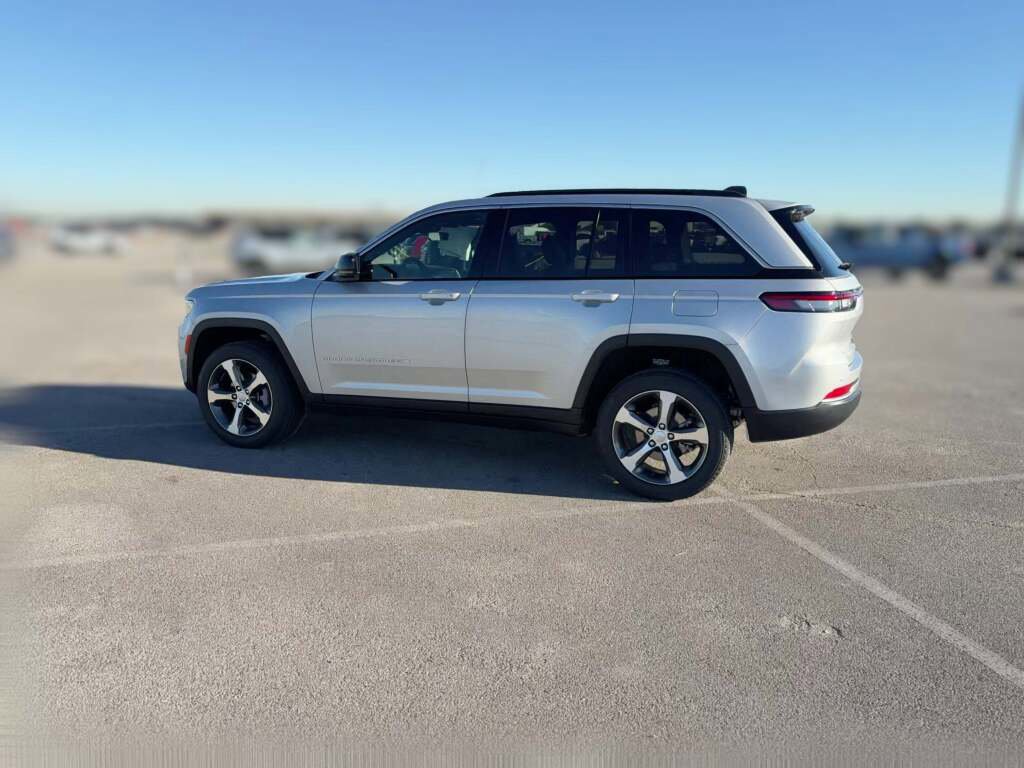 New 2026 Jeep Grand Cherokee Limited image 7