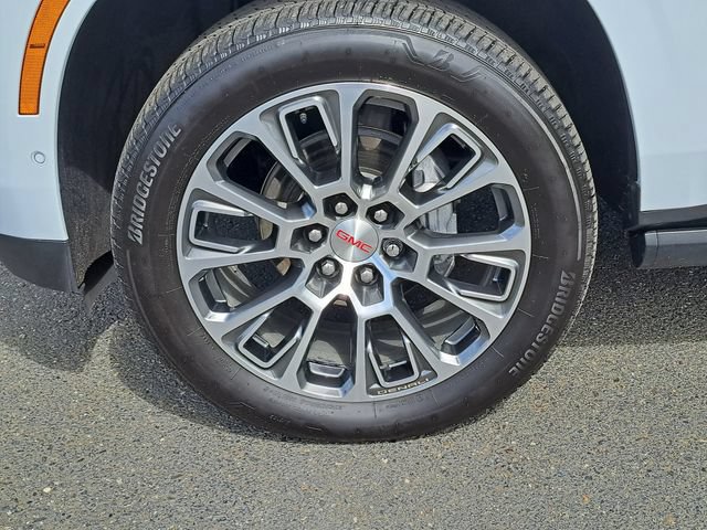 Used 2026 GMC Yukon Denali w/ Denali Reserve Package AWD/4WD image 17