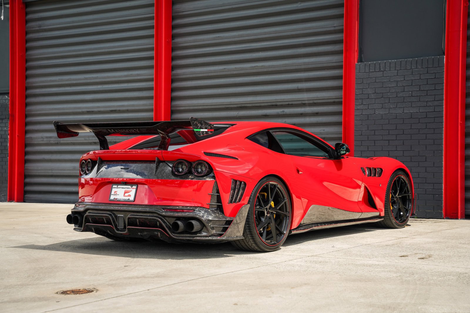 Used 2020 Ferrari 812 Superfast RWD image 9