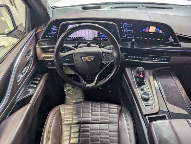 Used 2022 Cadillac Escalade Sport Platinum w/ LPO, Floor Liner Package AWD/4WD image 7