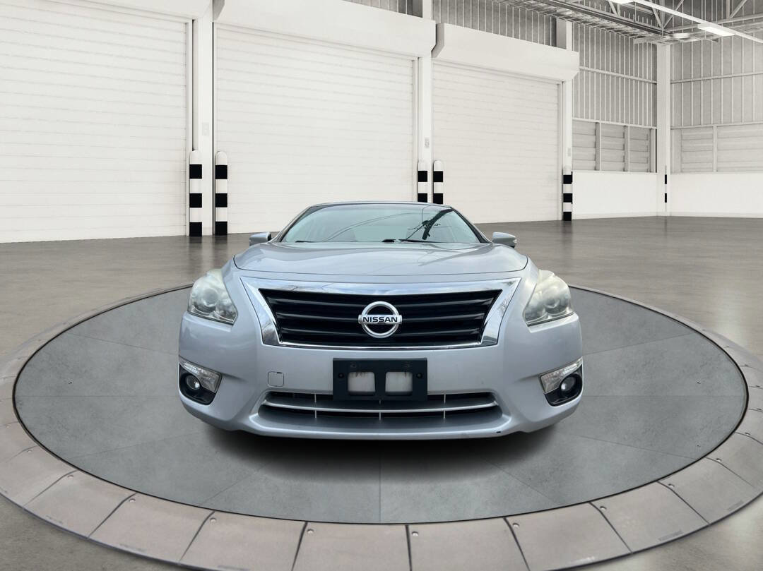 Used 2015 Nissan Altima 2.5 SV w/ Convenience Package image 8