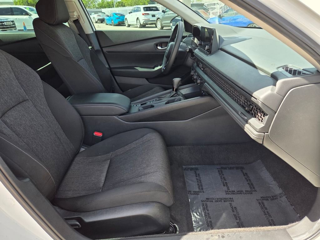 Used 2025 Honda Accord LX image 14