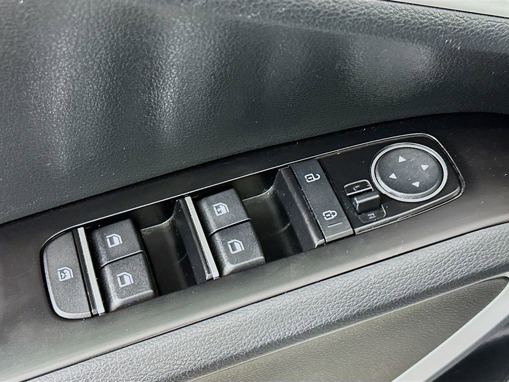 Used 2023 Kia Soul LX w/ Option Group 015 image 18