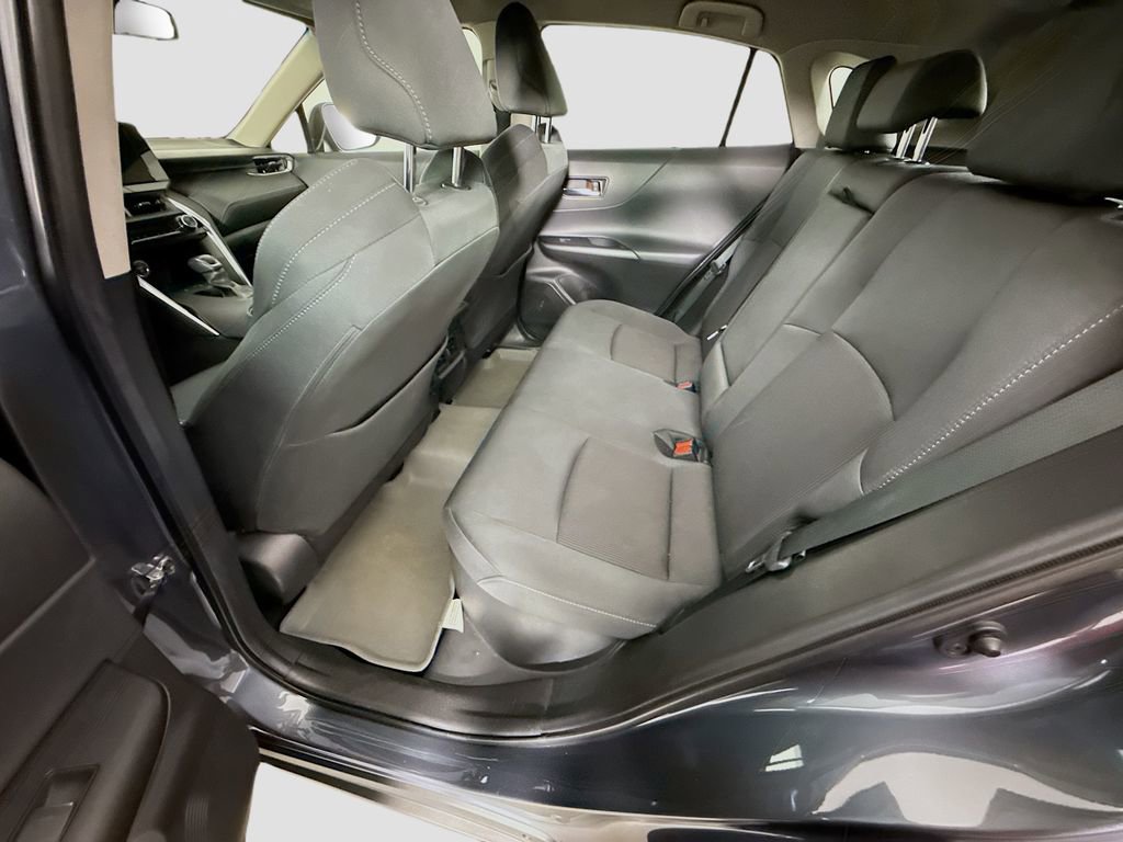 Used 2023 Toyota Venza LE AWD/4WD image 17
