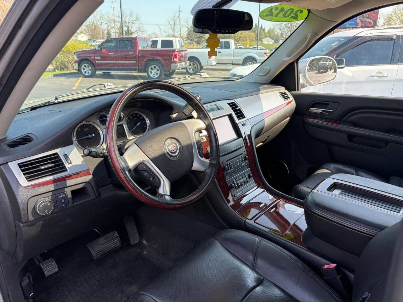 Used 2012 Cadillac Escalade ESV Premium AWD/4WD image 11