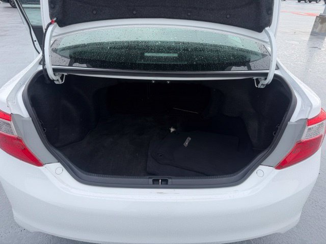 Used 2014 Toyota Camry SE FWD image 9