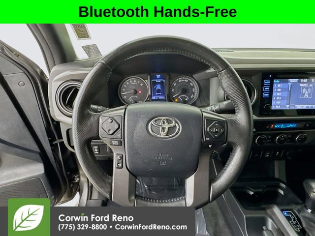 Used 2016 Toyota Tacoma TRD Off-Road w/ Premium & Technology Package AWD/4WD image 11
