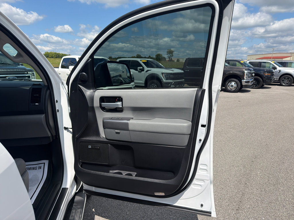 Used 2021 Toyota Sequoia Limited w/ Safety & Convenience Package AWD/4WD image 14