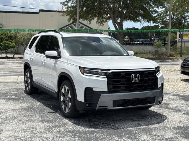 New 2026 Honda Pilot Touring image 3
