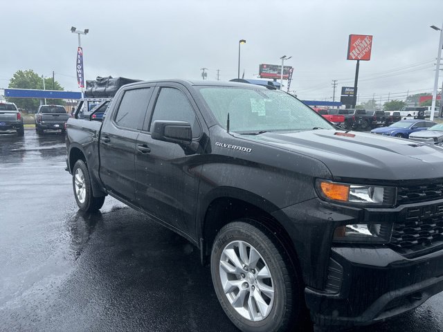 Used 2022 Chevrolet Silverado 1500 Custom AWD/4WD image 2