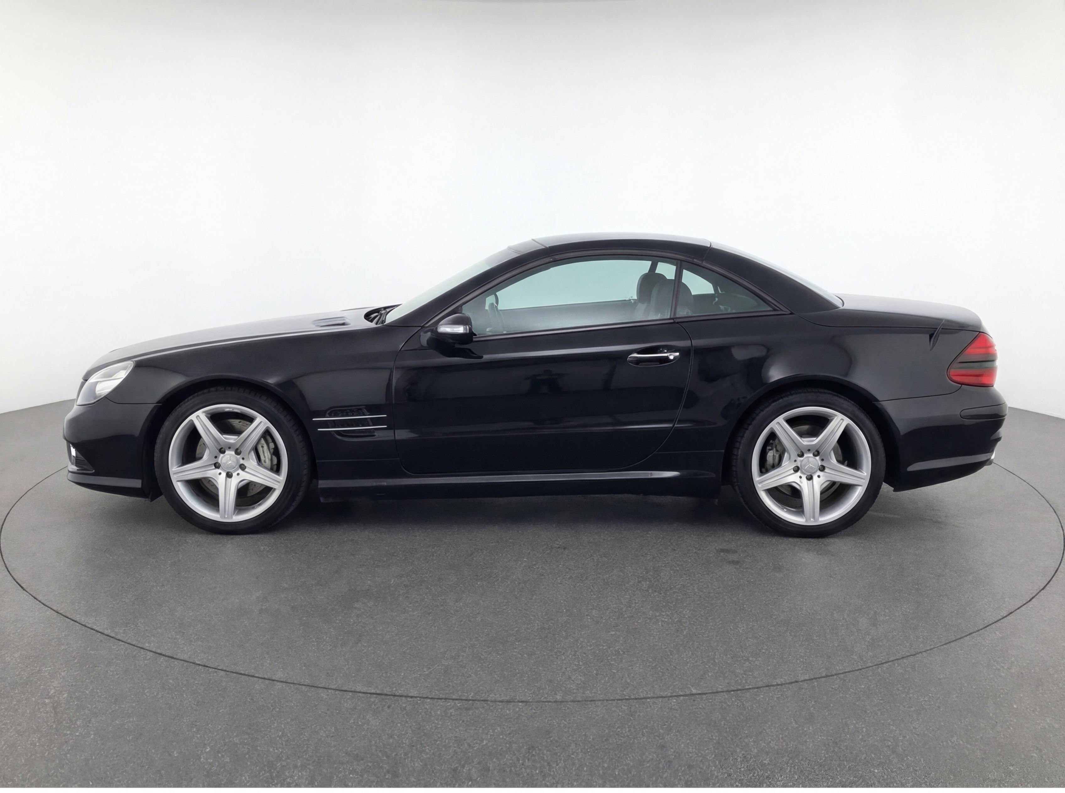 Used 2012 Mercedes-Benz SL 550 image 6
