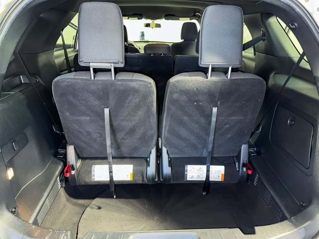 Used 2019 Ford Explorer XLT image 35