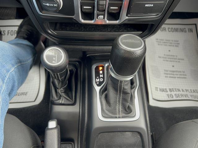 Used 2020 Jeep Gladiator Overland image 25