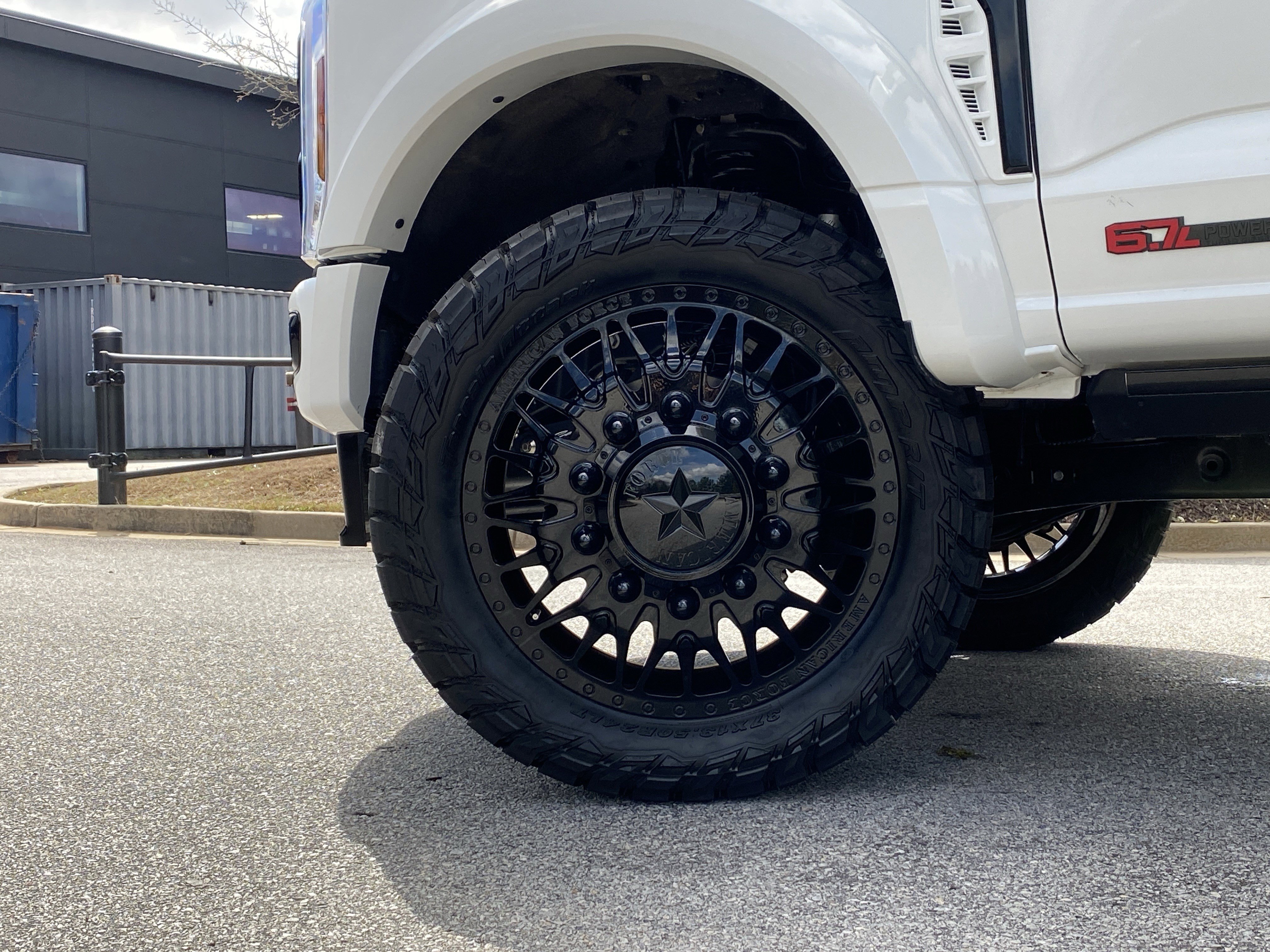 Used 2026 Ford F450 Platinum w/ FX4 Off-Road Package image 12