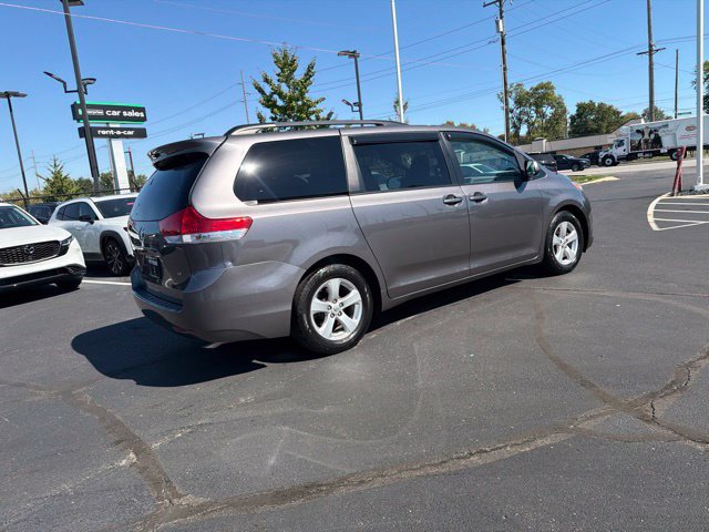 Used 2014 Toyota Sienna LE FWD image 8
