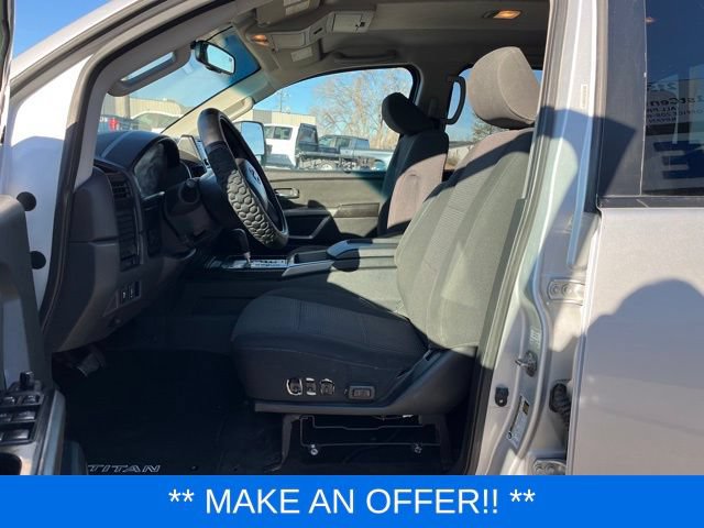 Used 2015 Nissan Titan S AWD/4WD image 26