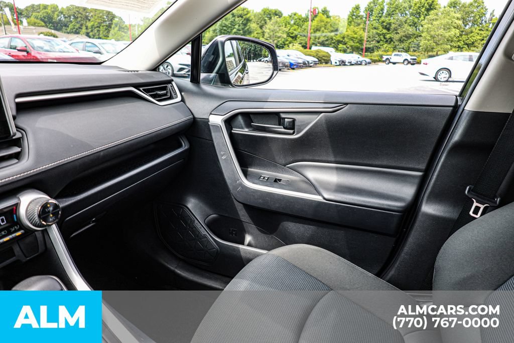 Used 2024 Toyota RAV4 LE AWD/4WD image 42
