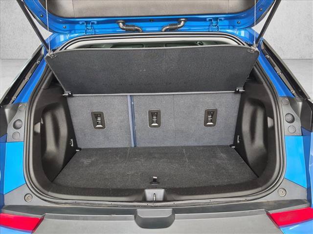 Used 2023 Chevrolet Bolt EUV LT w/ Convenience Package FWD image 6