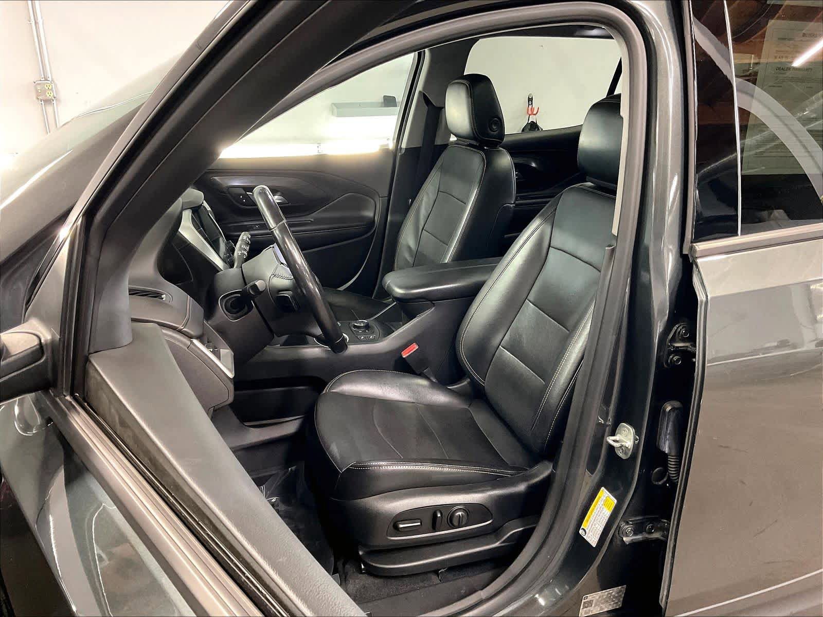 Used 2020 GMC Terrain SLT w/ Preferred Package AWD/4WD image 25