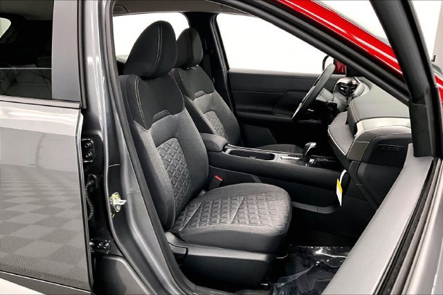New 2026 Nissan Kicks SV w/ Cold Weather Package FWD image 36