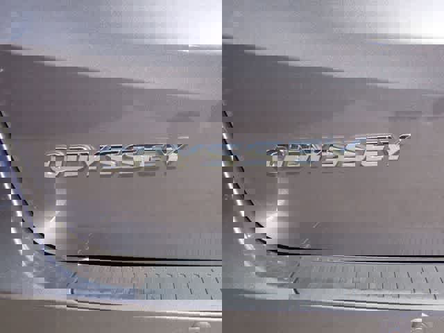 New 2026 Honda Odyssey Touring image 7