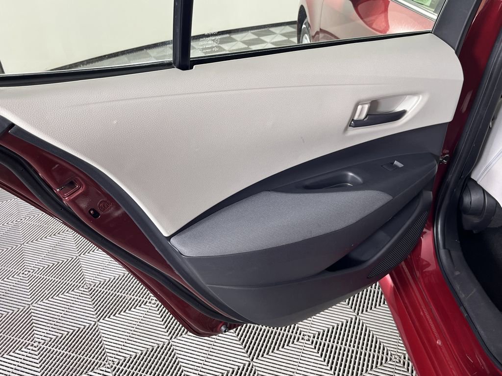 Used 2022 Toyota Corolla LE image 12