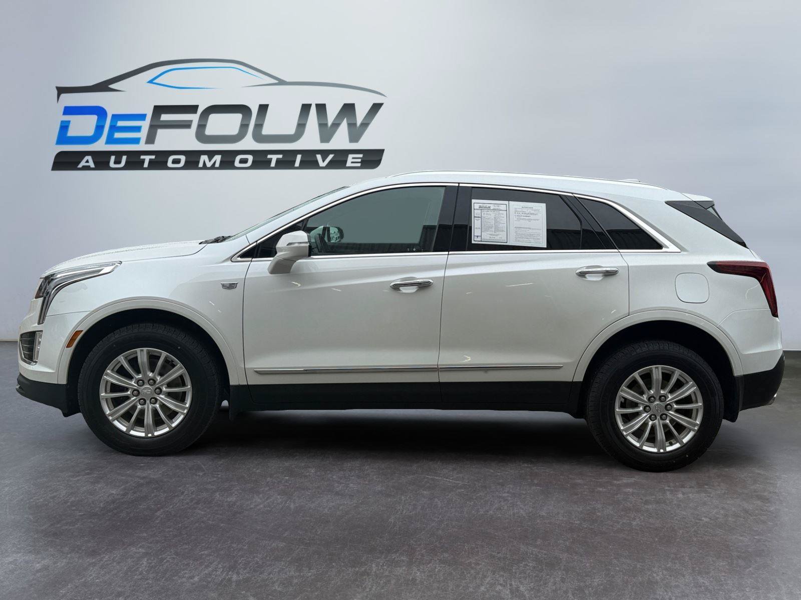 Used 2022 Cadillac XT5 Luxury w/ LPO, Floor Liner Package AWD/4WD image 6