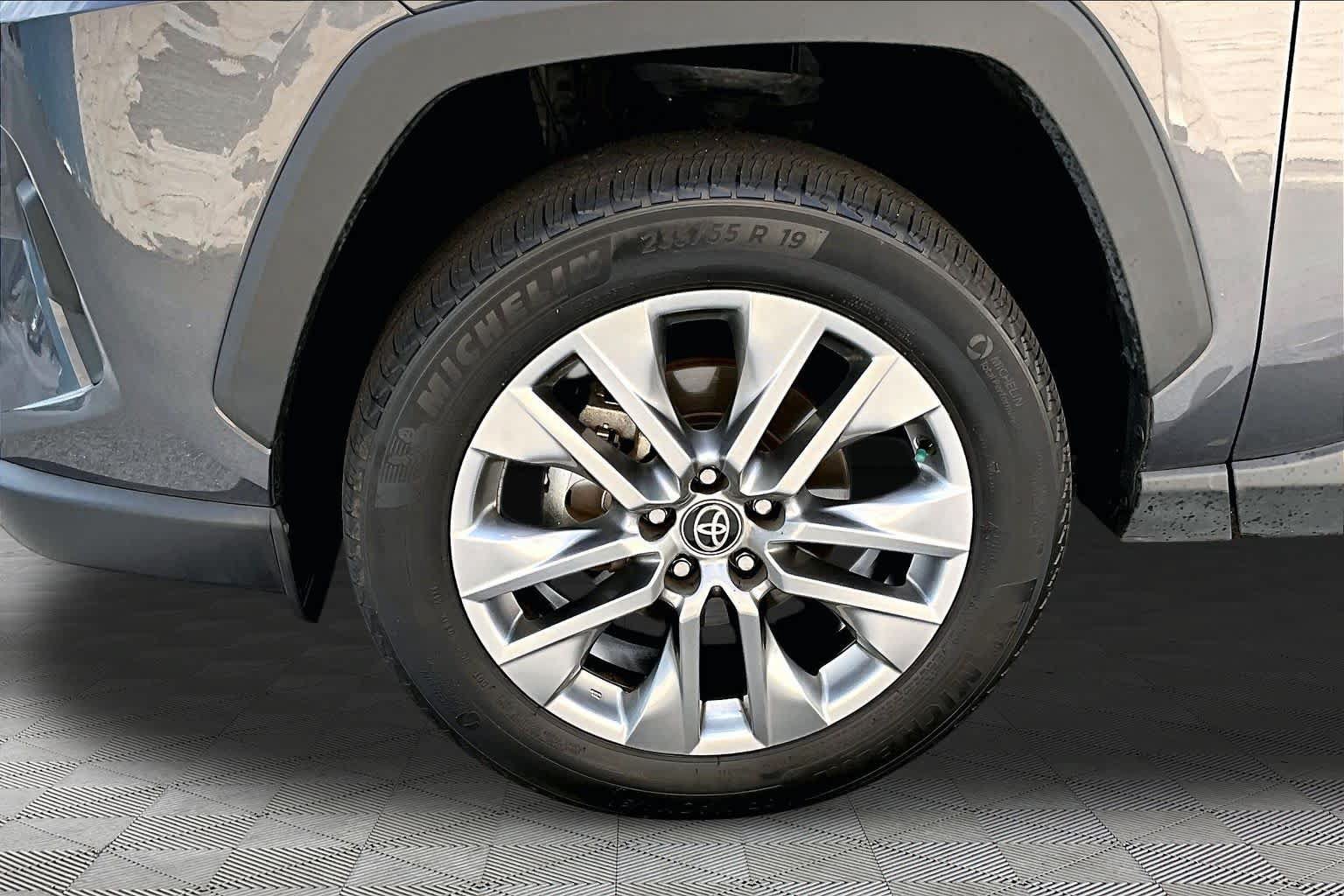 Used 2023 Toyota RAV4 XLE Premium FWD image 11