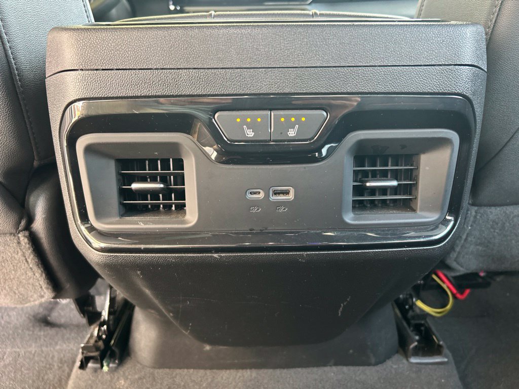 Used 2024 GMC Sierra 1500 AT4 w/ Technology Package AWD/4WD image 13