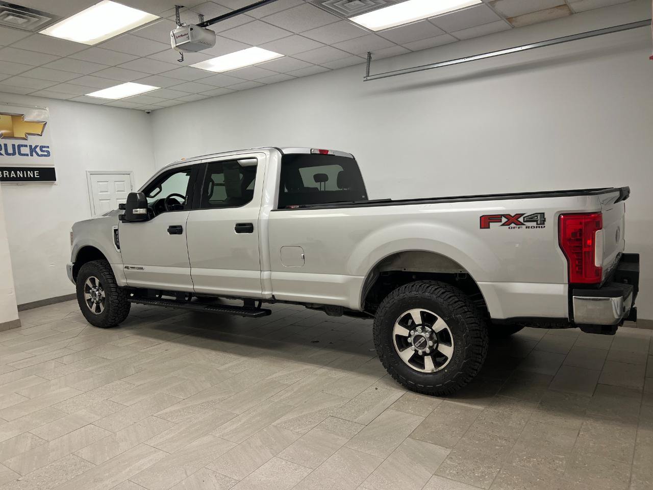 Used 2019 Ford F250 XLT w/ XLT Value Package AWD/4WD image 9
