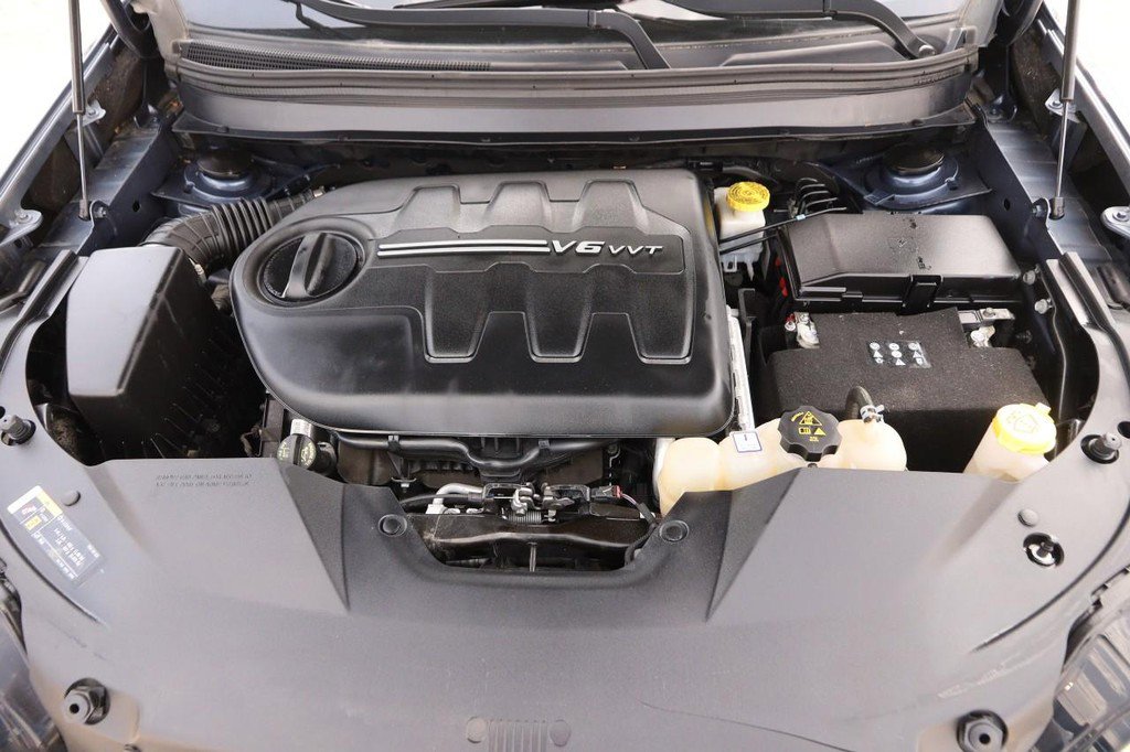 Used 2021 Jeep Cherokee Latitude Lux w/ Sun & Sound Group image 25